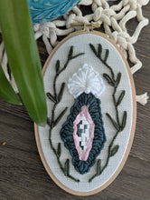 Load image into Gallery viewer, Venus' V