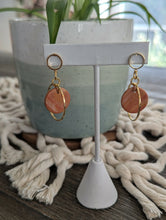 Load image into Gallery viewer, Saturn