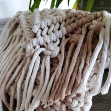 Load image into Gallery viewer, Arlene's Clutch