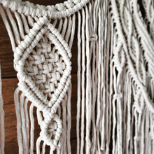 Load image into Gallery viewer, The Tori