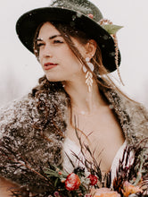 Load image into Gallery viewer, Evelyn